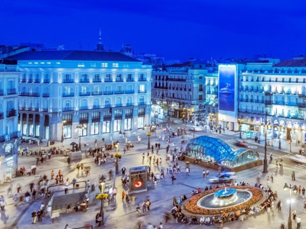 Los mejores trucos para hacer un buen escaparate con pantallas LED Los mejores trucos para hacer un buen escaparate con pantallas LED